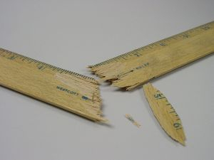 Broken_ruler_2